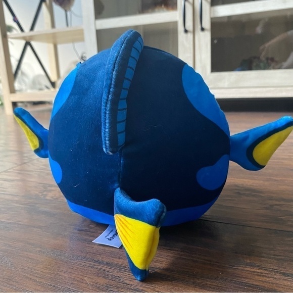 Squishmallows Disney Dory - Picture 3 of 9